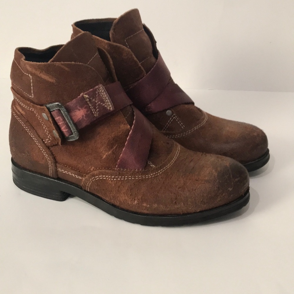 Fly London Saji motto boots